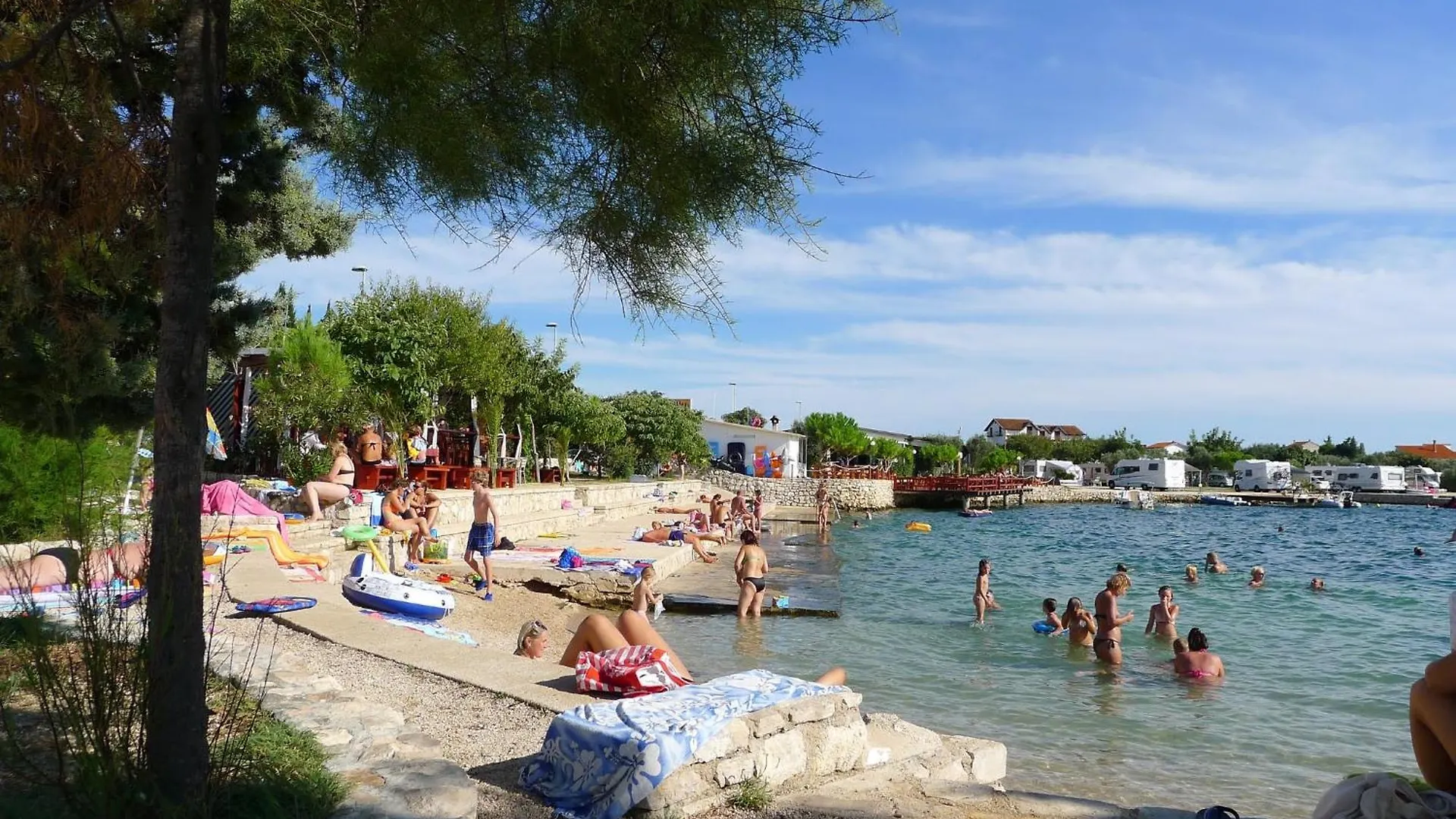 Apartments Darija سفيتي بيتار 0*,